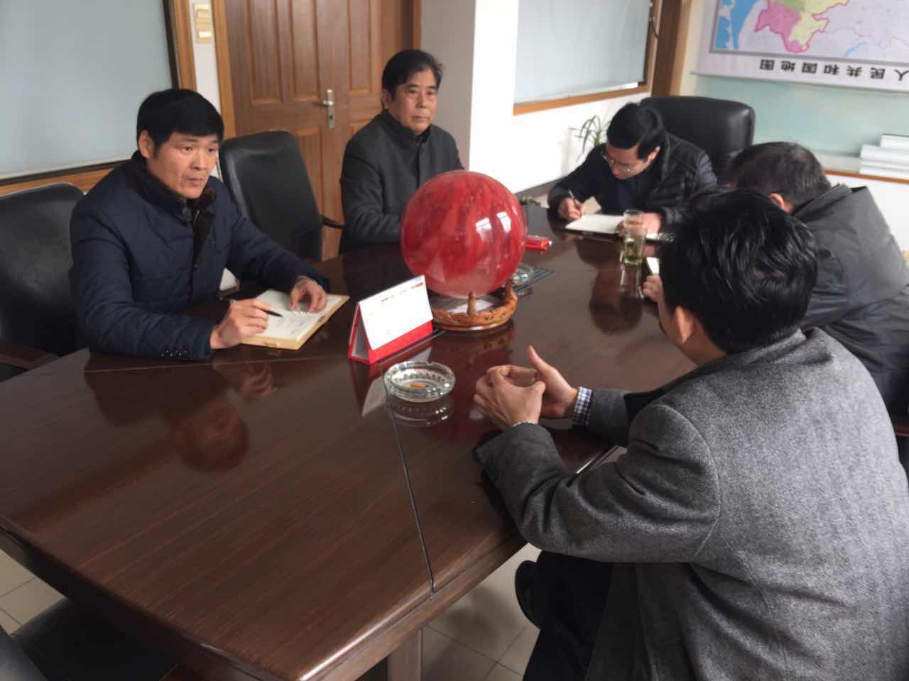 洛陽鎮(zhèn)黨委書記，副鎮(zhèn)長走訪調(diào)研我公司